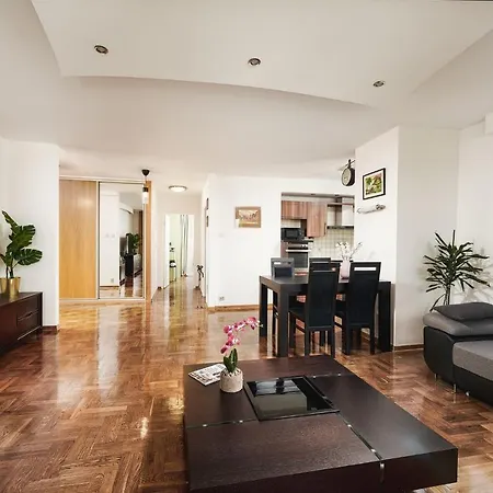 Lumina Spacious Apartment Near The Railway Station Varšava Exteriér fotografie