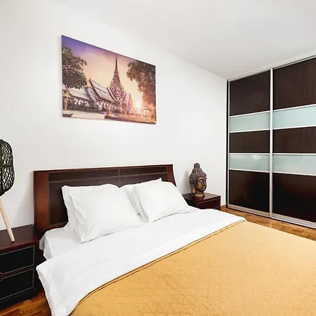 Lumina Spacious Apartment Near The Railway Station Varšava Exteriér fotografie
